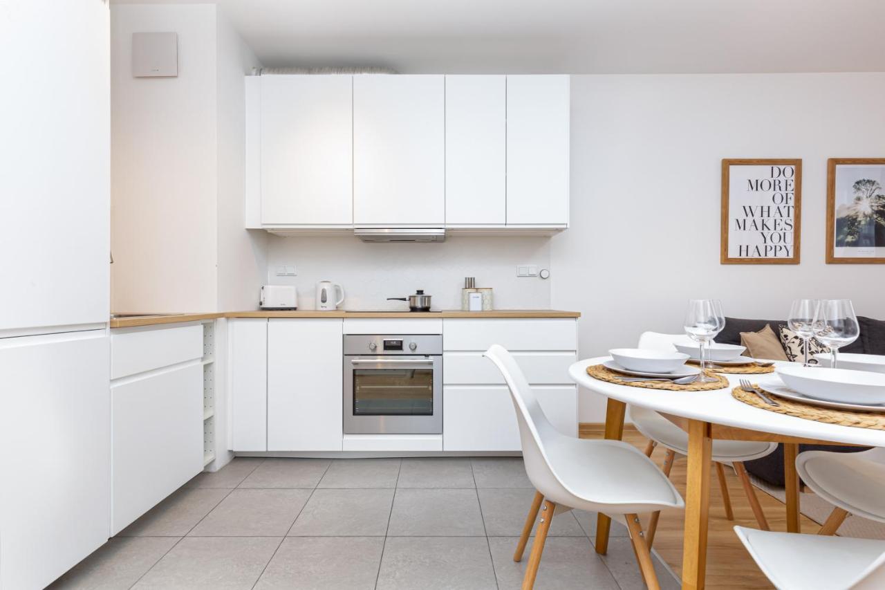 Apartments Varsovia Kasprzaka By Noclegi Renters Exterior photo
